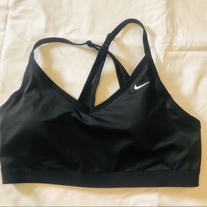 XL Nike Sports Bra🏃🏾‍♀️🚴🏾‍♀️🤽🏽‍♀️🧘🏾‍♀️